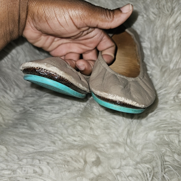 Taupe Tikes Size 8 - Picture 5 of 5